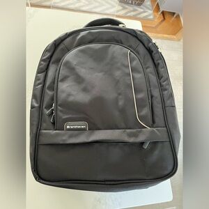 Black brenthaven backpack.
